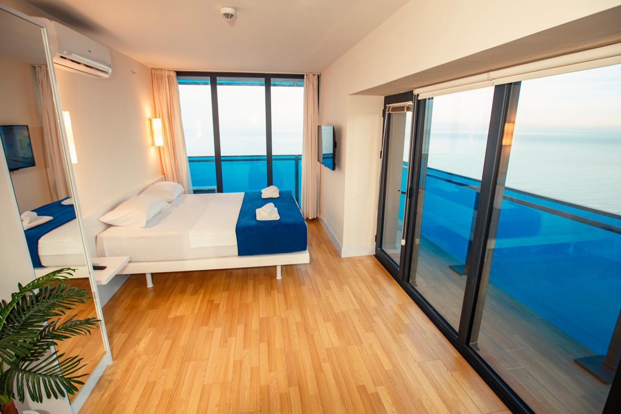 Panorama Orbi Beach Resort Center Suite Μπατούμι Εξωτερικό φωτογραφία