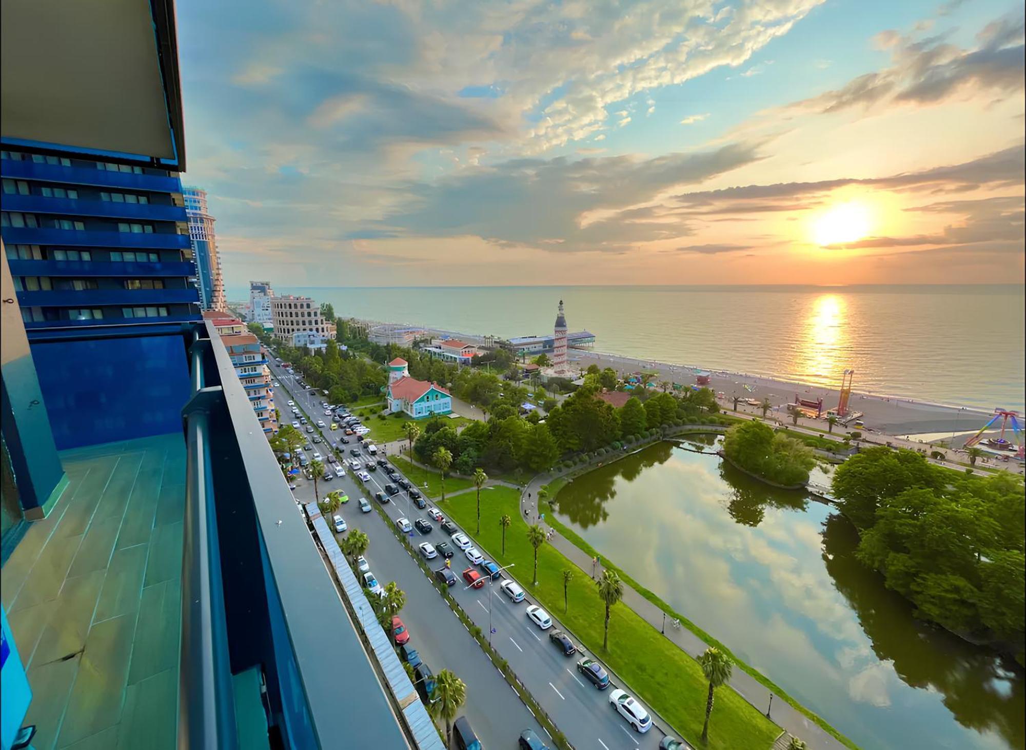 Panorama Orbi Beach Resort Center Suite Μπατούμι Εξωτερικό φωτογραφία