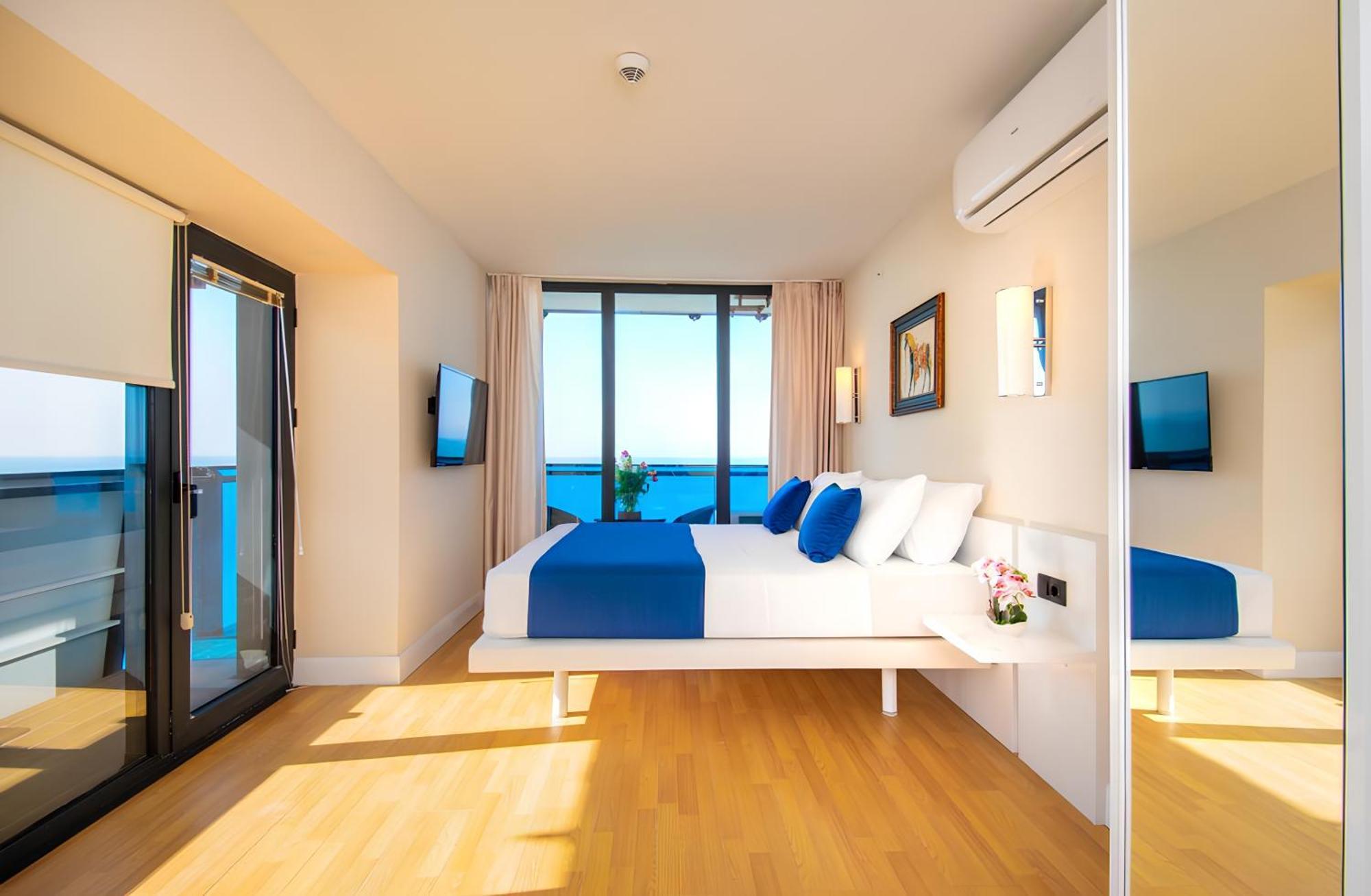 Panorama Orbi Beach Resort Center Suite Μπατούμι Εξωτερικό φωτογραφία